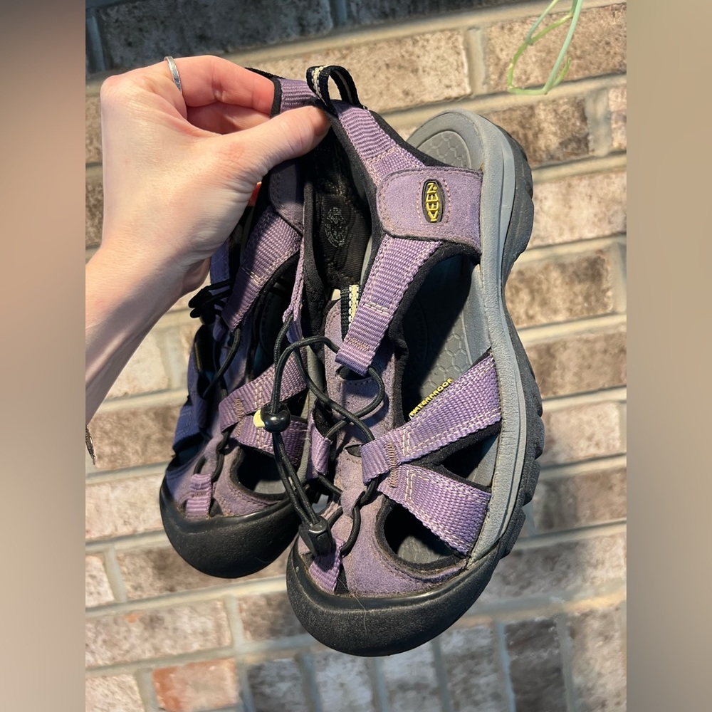 Keen Newport Land Hiking Water Shoes - Picture 8 of 8